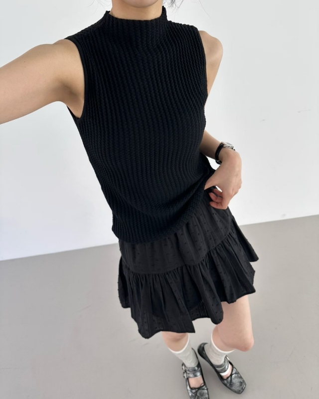 韓 無袖壓紋上衣 3色