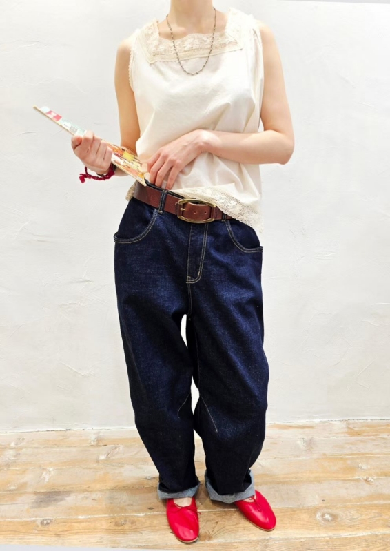 韓 方領織花上衣 2色