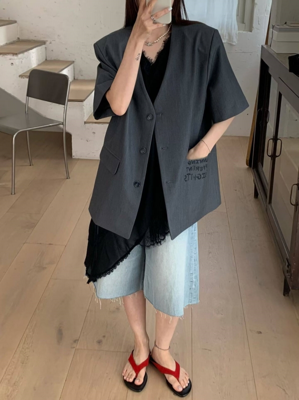 韓 斜一邊蕾絲無袖上衣 2色