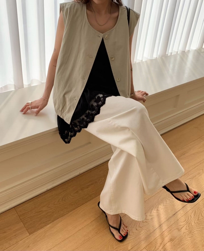 韓 斜一邊蕾絲無袖上衣 2色