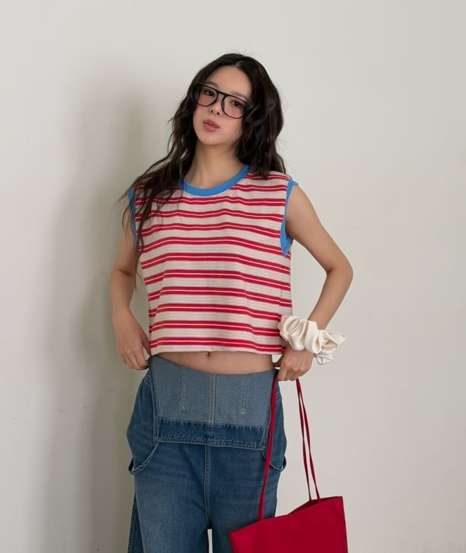 韓 領配色條文無袖上衣 2色