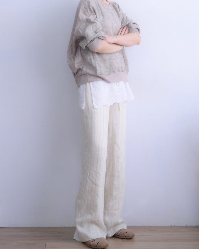 韓 側岔接蕾絲背心 size