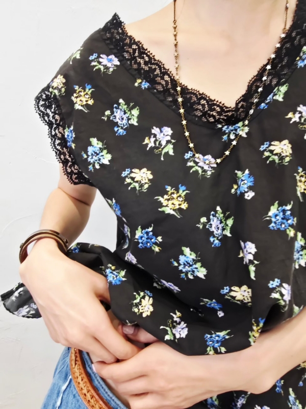 韓 小花花無袖上衣 3色