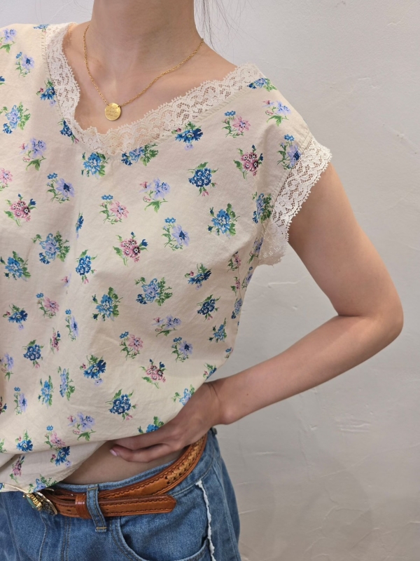 韓 小花花無袖上衣 3色