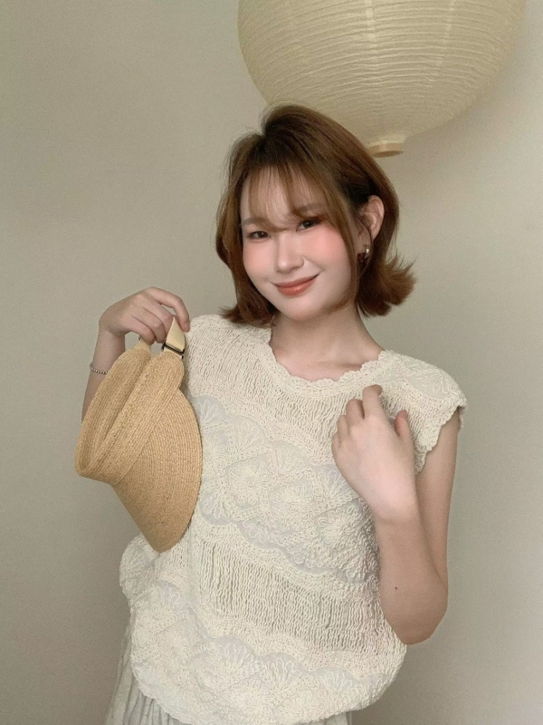 韓 滿版織花無袖上衣