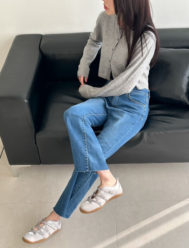 韓 九分牛仔褲 size