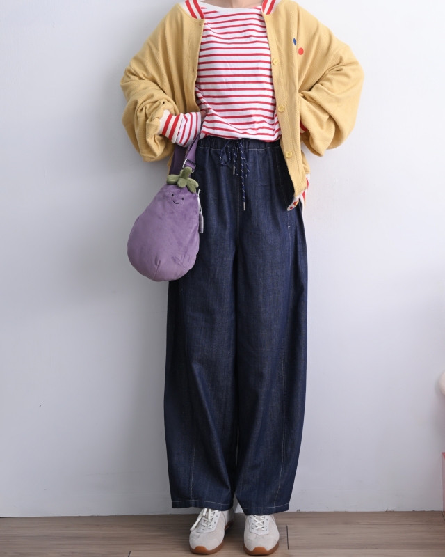 韓 斜前車線深藍小寬褲 size