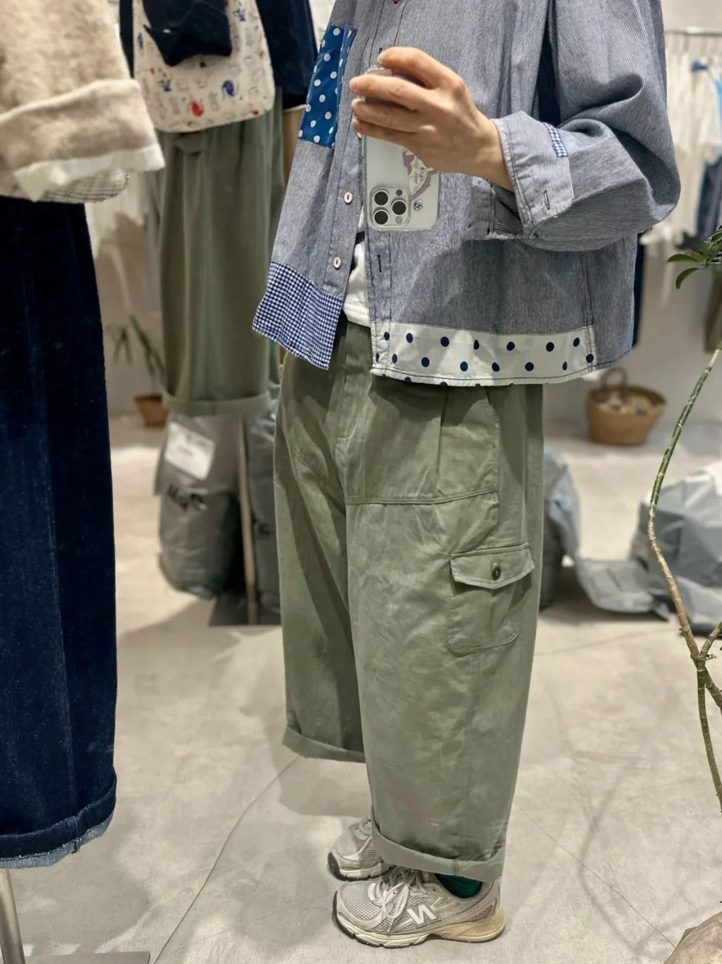 韓 彎線側口袋寬褲 2色