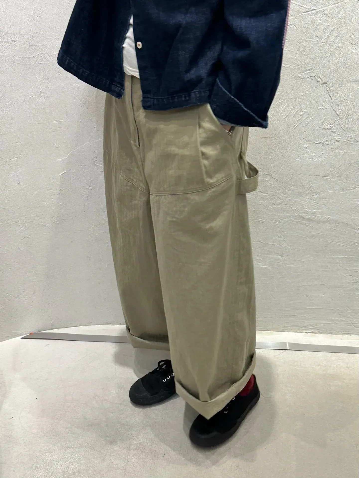 韓 彎線側口袋寬褲 2色