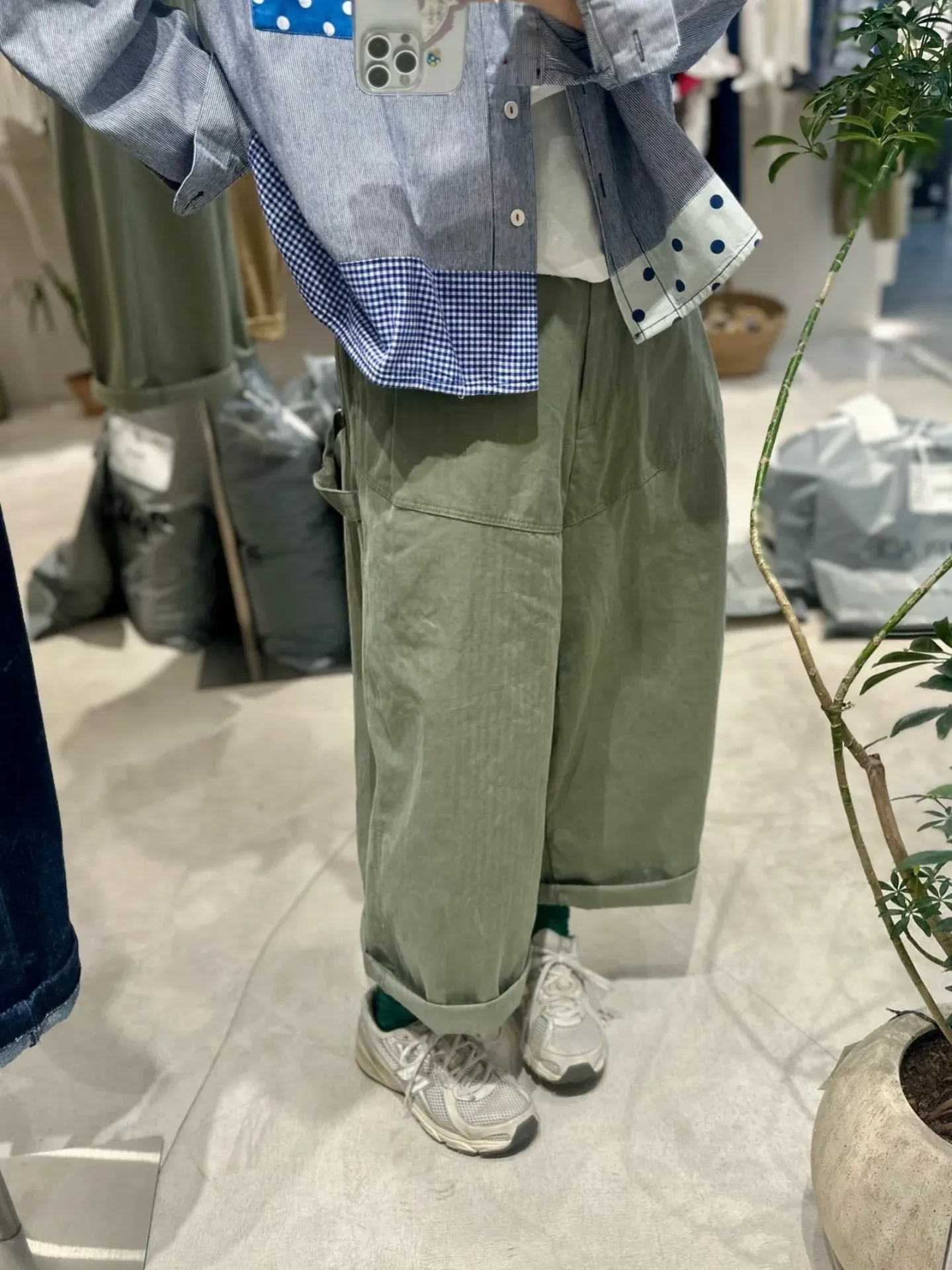 韓 彎線側口袋寬褲 2色