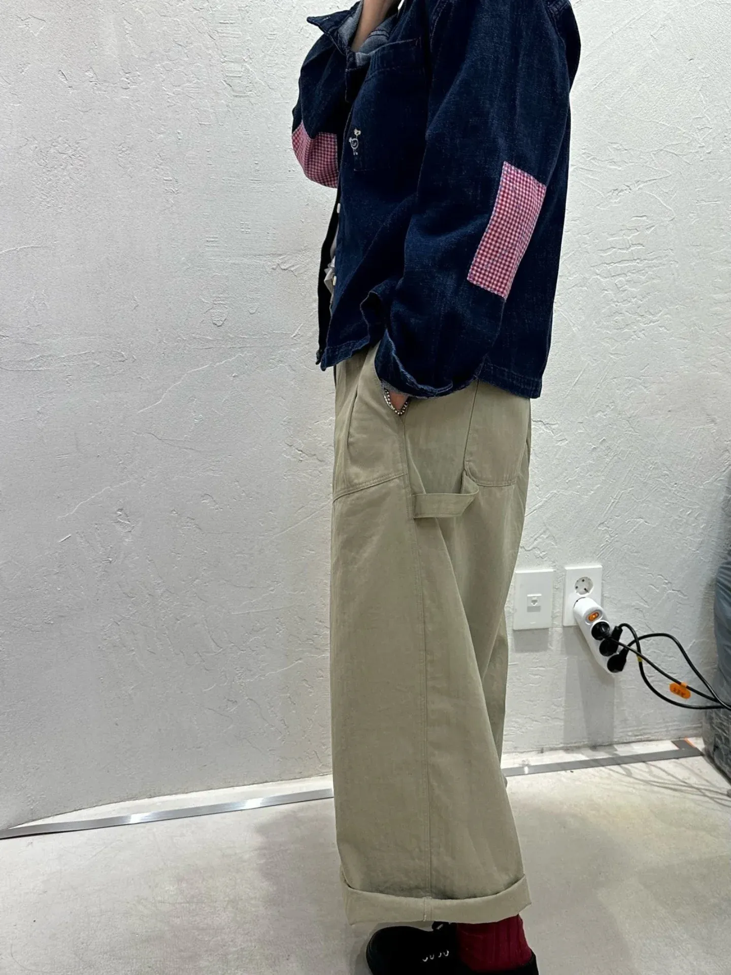 韓 彎線側口袋寬褲 2色