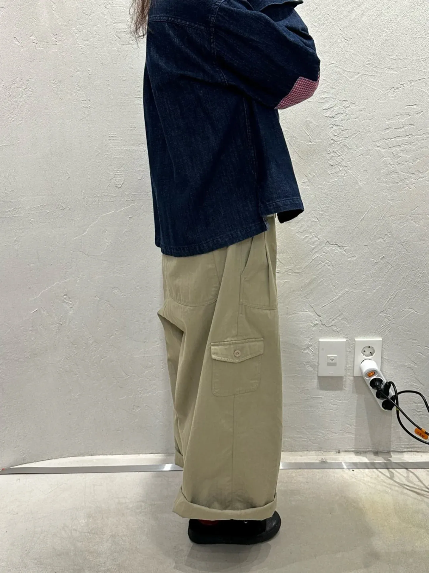 韓 彎線側口袋寬褲 2色