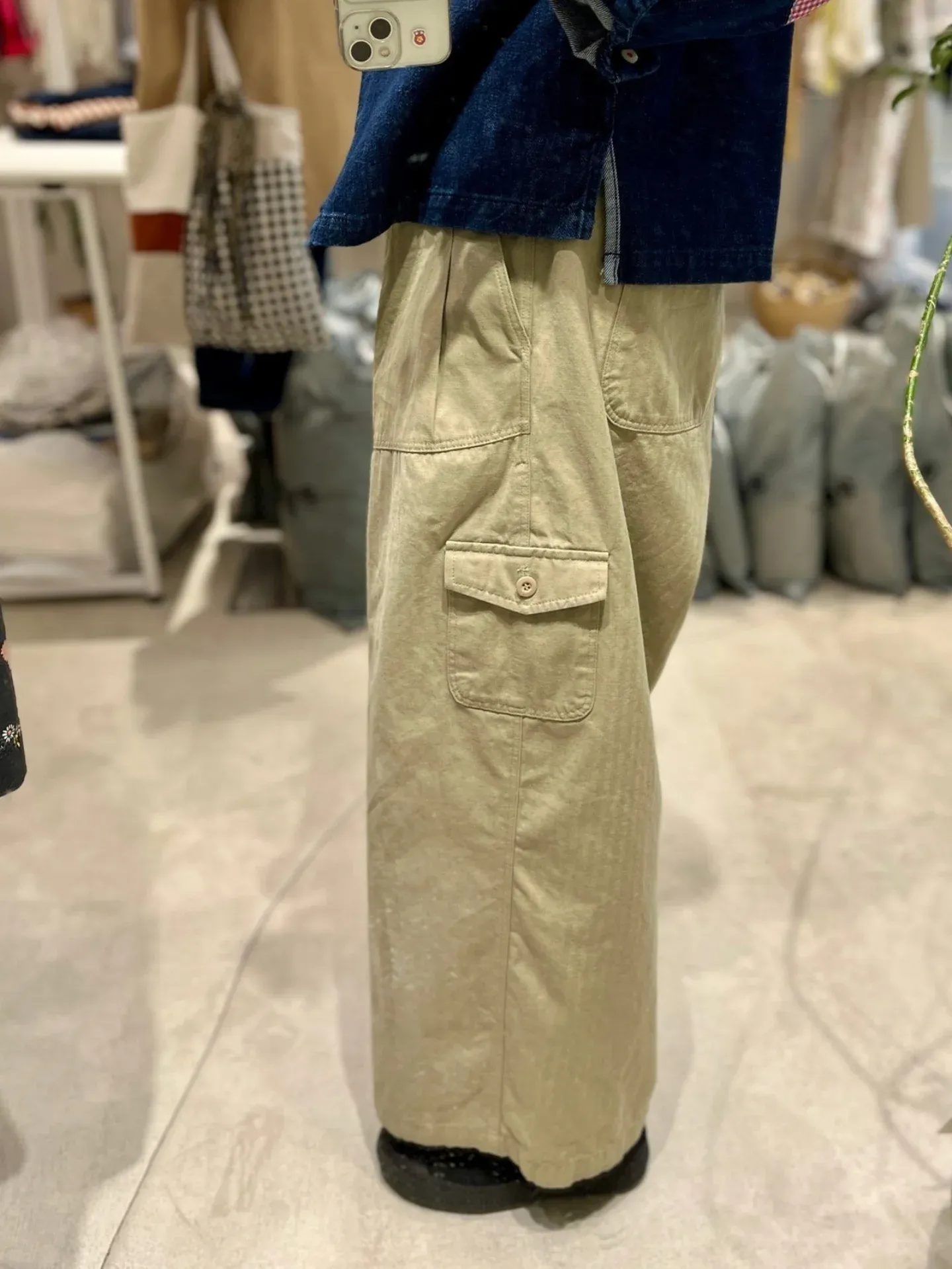 韓 彎線側口袋寬褲 2色