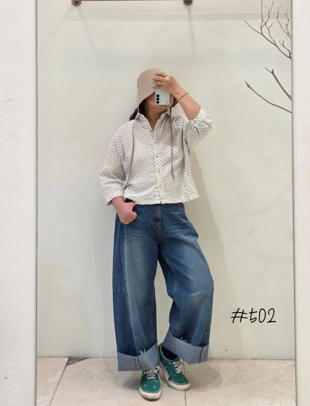 韓 斜車線下鬚鬚牛仔寬褲 size