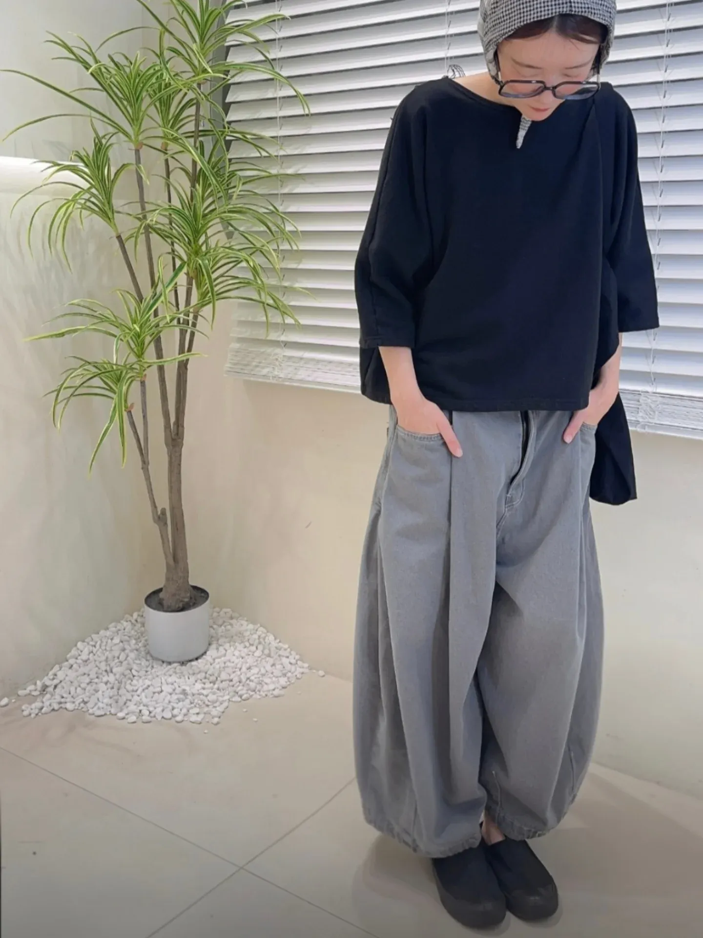 韓 打兩摺牛仔寬褲 2色