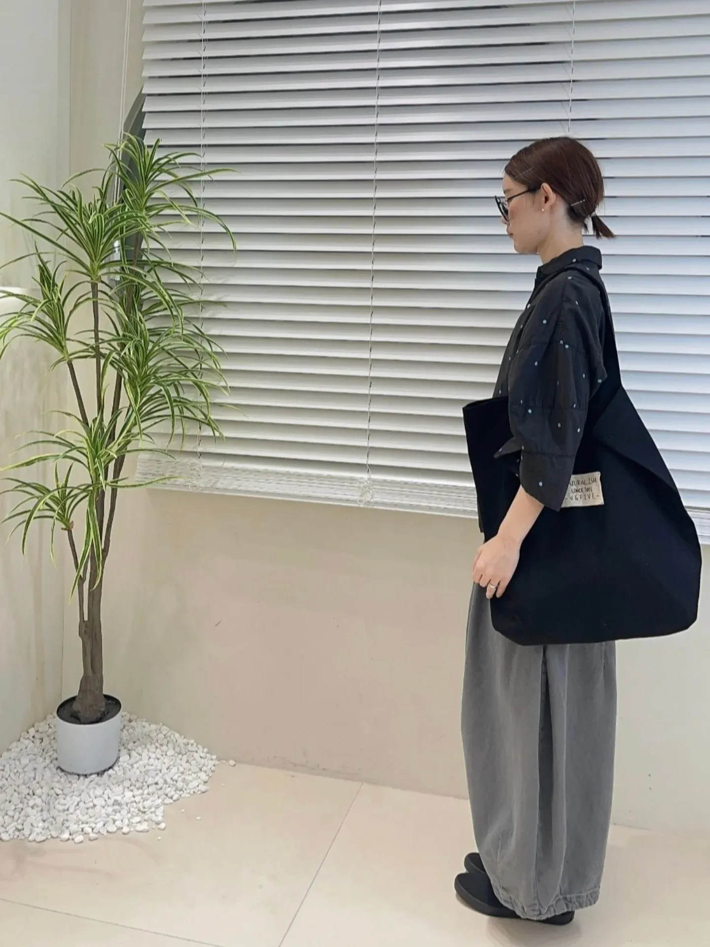 韓 打兩摺牛仔寬褲 2色