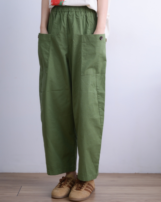 韓 黑釦大口袋小寬褲 2色 size