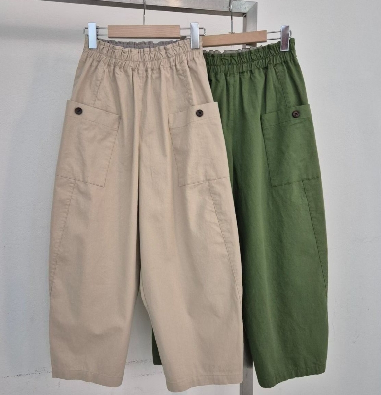 韓 黑釦大口袋小寬褲 2色 size