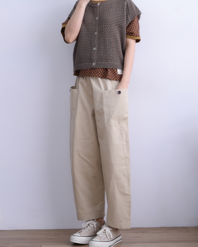 韓 黑釦大口袋小寬褲 2色 size