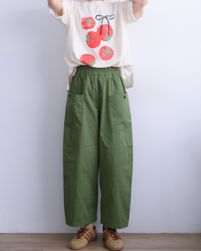 韓 黑釦大口袋小寬褲 2色 size