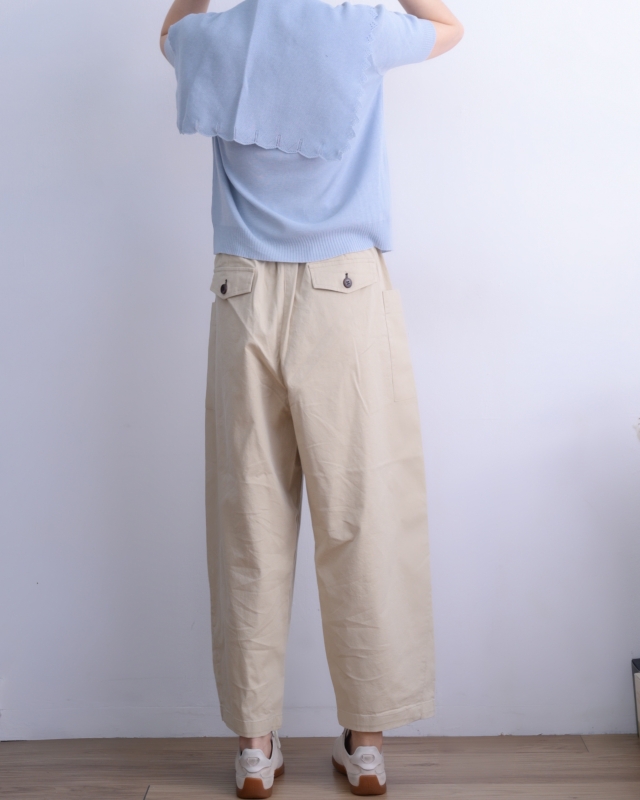 韓 黑釦大口袋小寬褲 2色 size