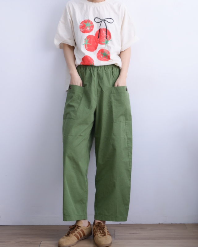 韓 黑釦大口袋小寬褲 2色 size