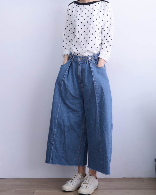 韓 腰三釦八分牛仔大寬褲 size