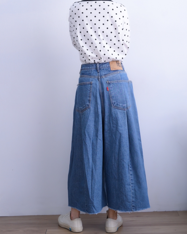 韓 腰三釦八分牛仔大寬褲 size