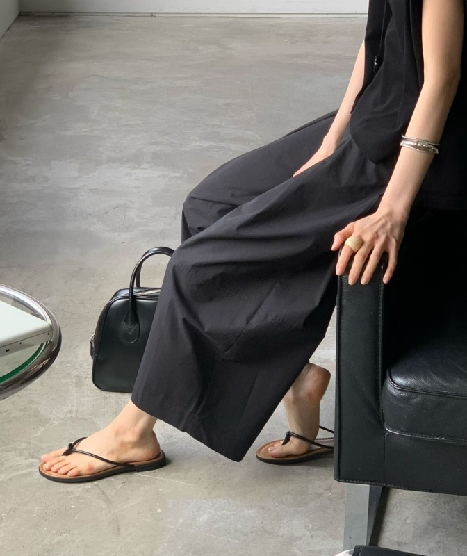 韓 前壓摺8分寬褲 3色 size