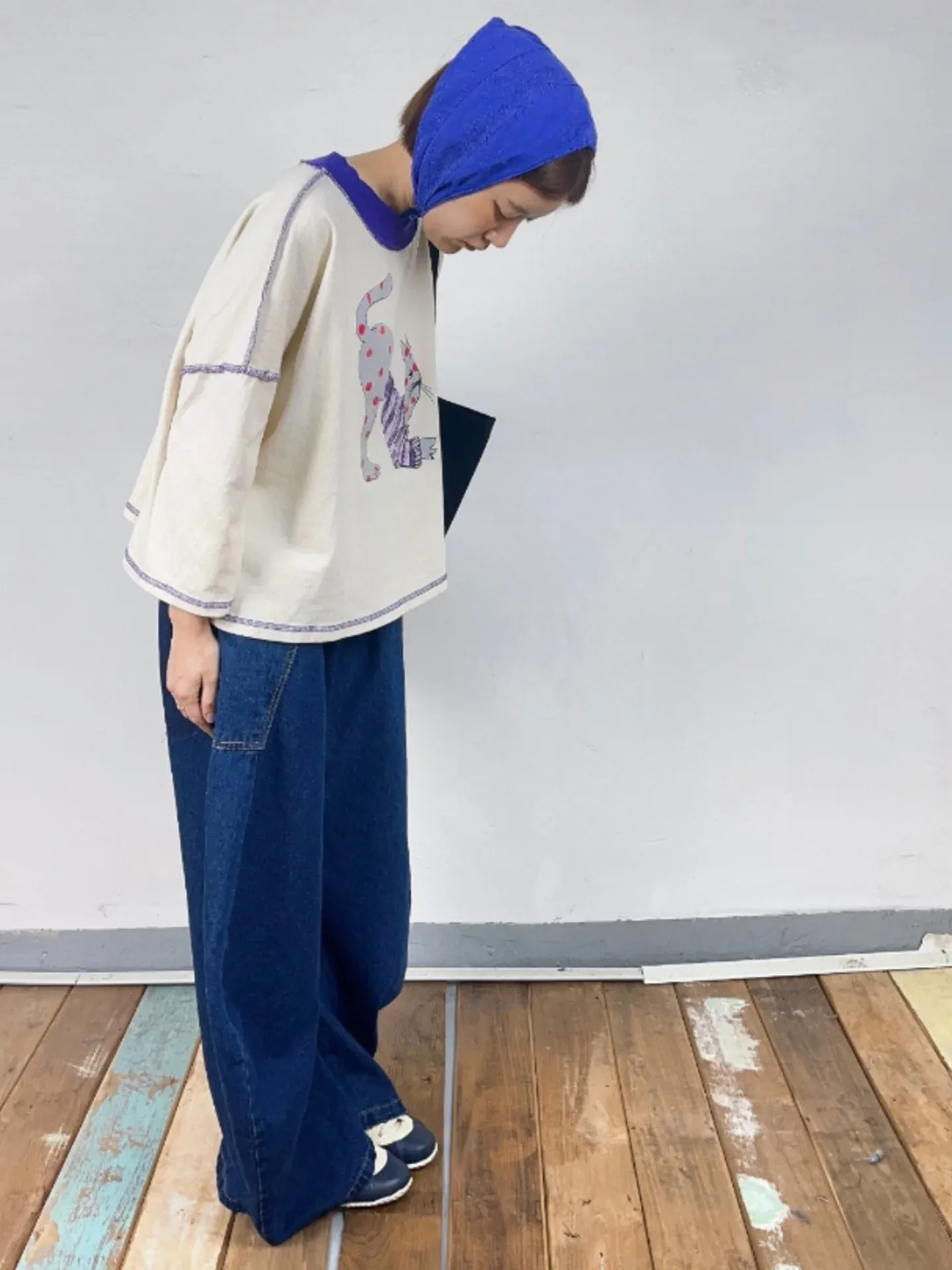 韓 彎彎牛仔寬褲 2色