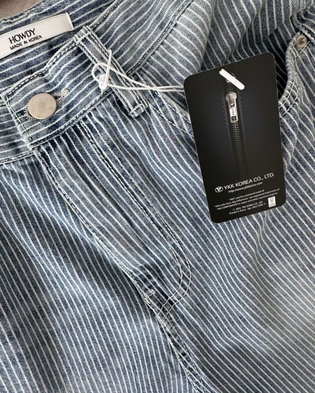 韓 刷白細直條寬褲 2色