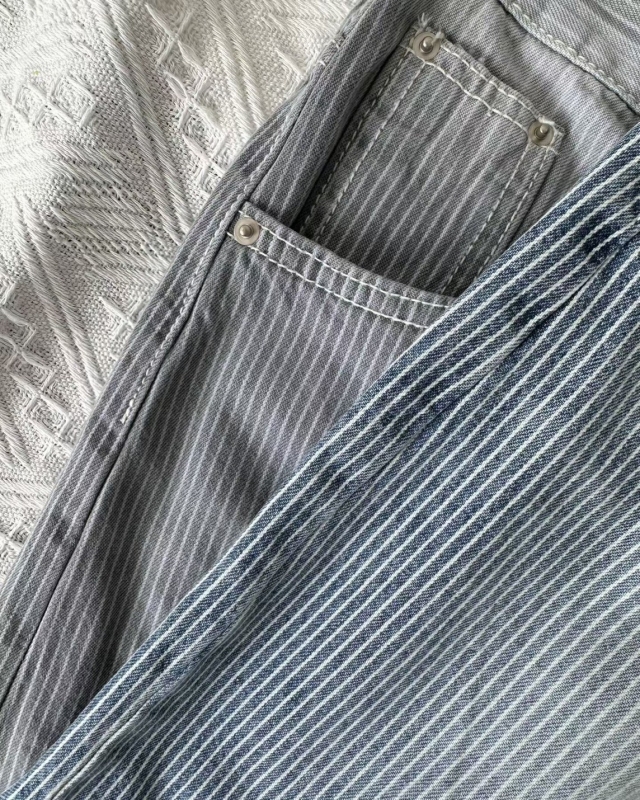 韓 刷白細直條寬褲 2色