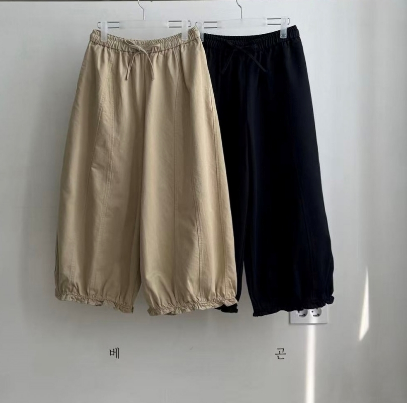 韓 褲管荷葉寬褲 2色 size