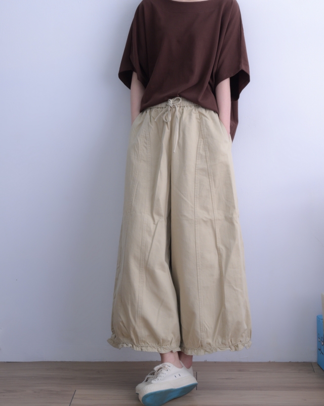 韓 褲管荷葉寬褲 2色 size