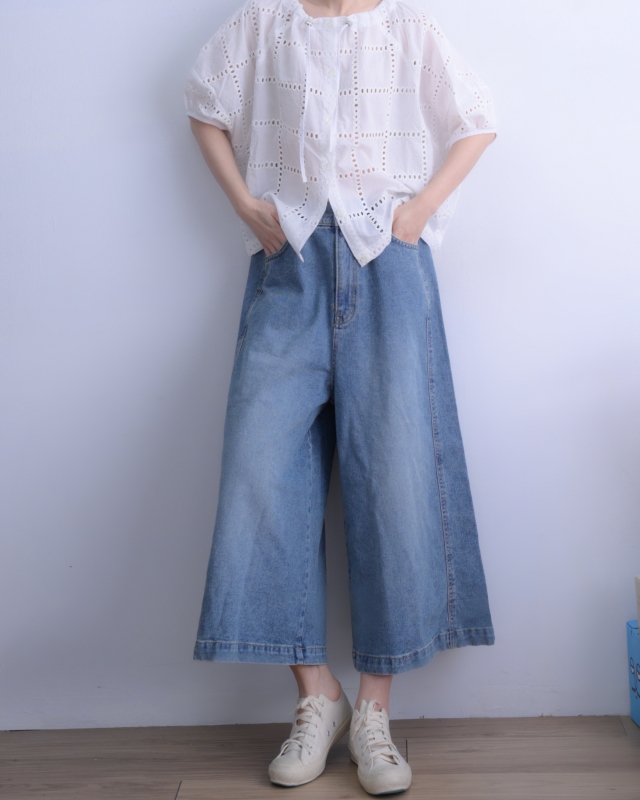 韓 淺刷色八分牛仔寬褲 size