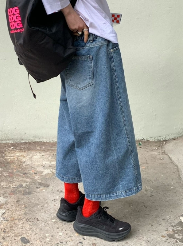 韓 淺刷色八分牛仔寬褲 size