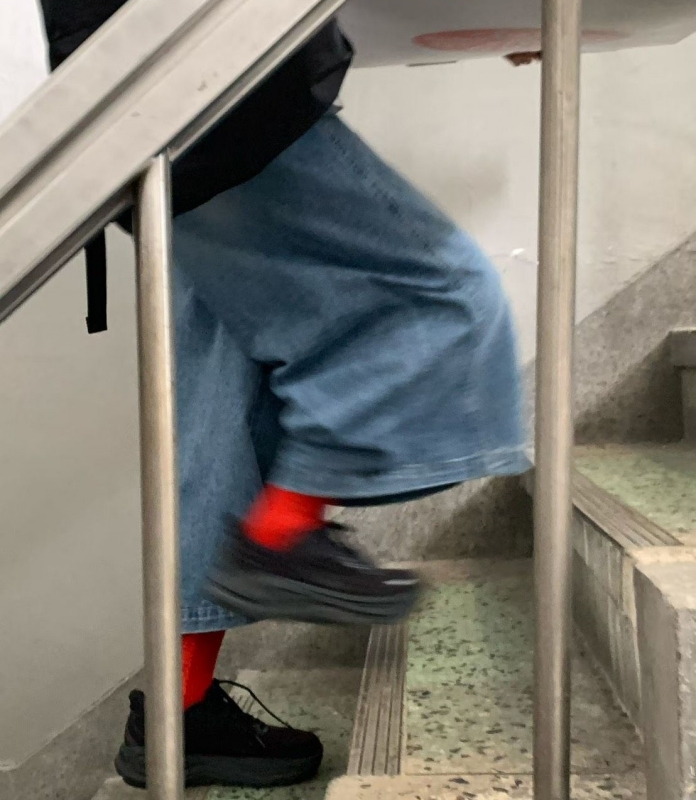 韓 淺刷色八分牛仔寬褲 size