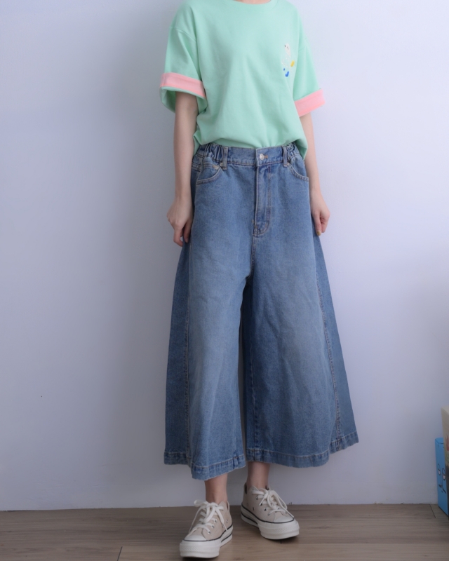 韓 淺刷色八分牛仔寬褲 size