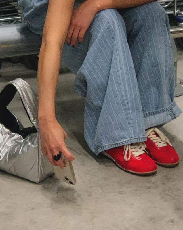 韓 細條微彎牛仔褲 2色