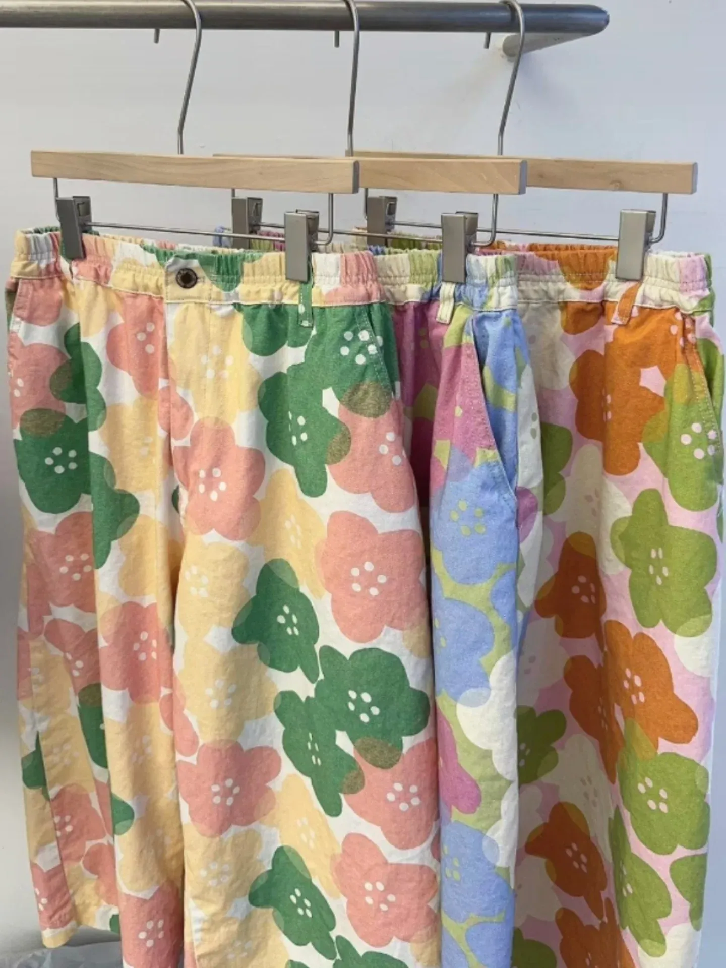 韓 可愛大花寬褲 3色