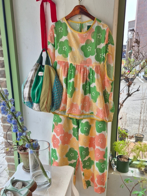 韓 可愛大花寬褲 3色