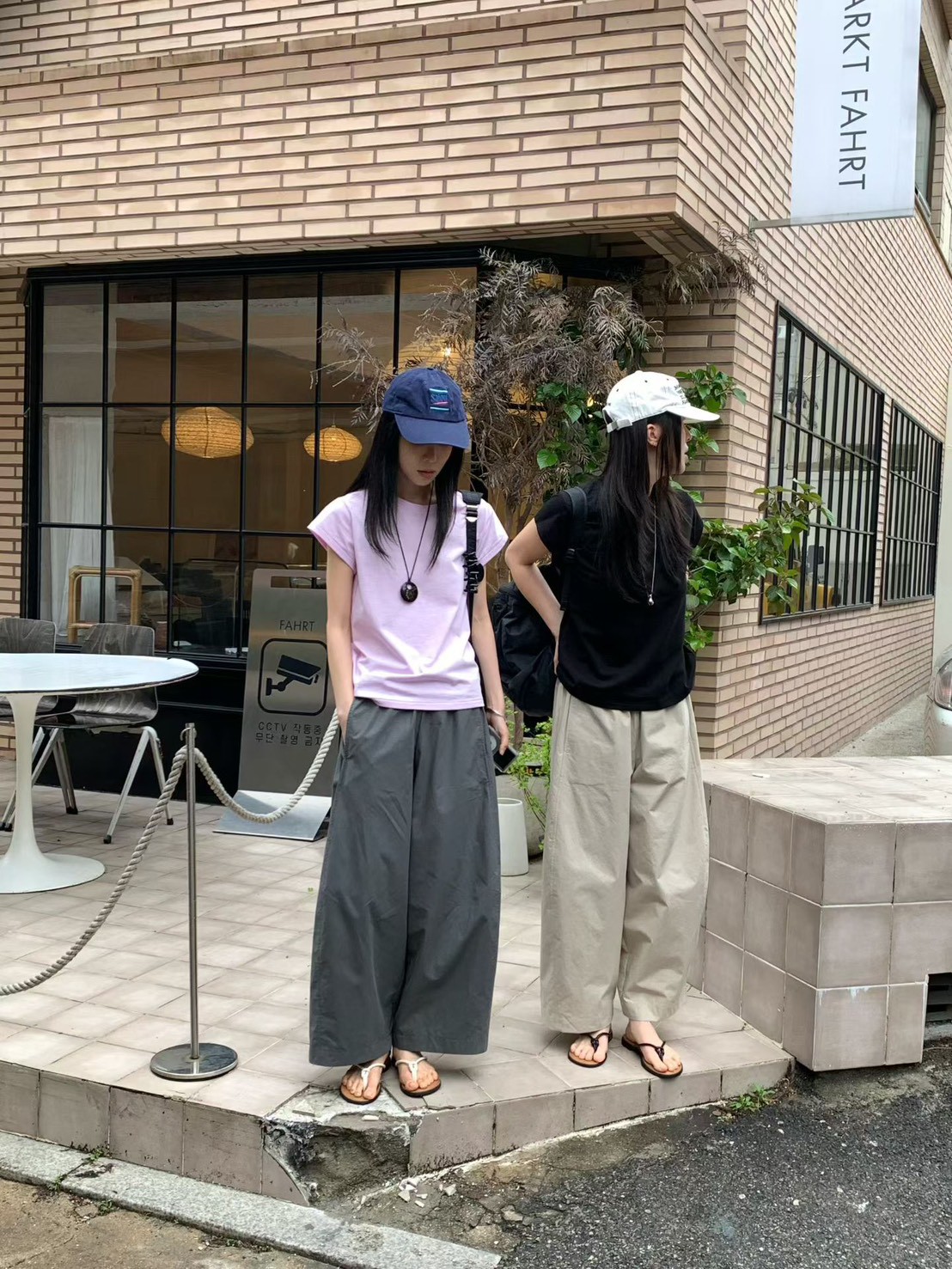 韓 腰鬆緊素色大寬褲 4色 size
