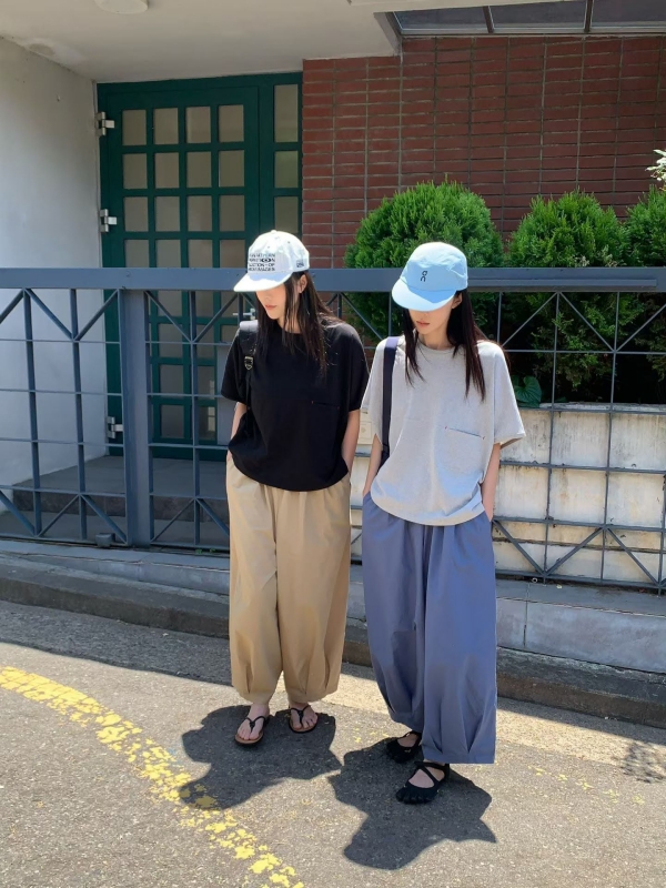 韓 褲管打折寬褲 3色