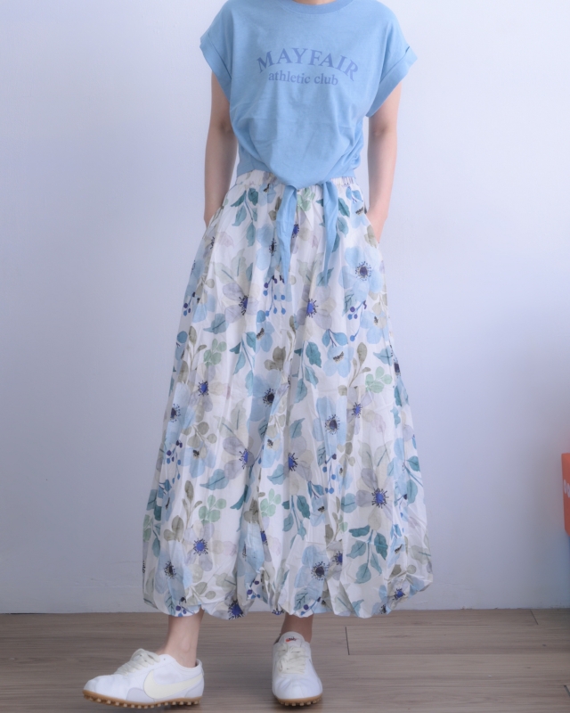 韓 白底花花長裙 size