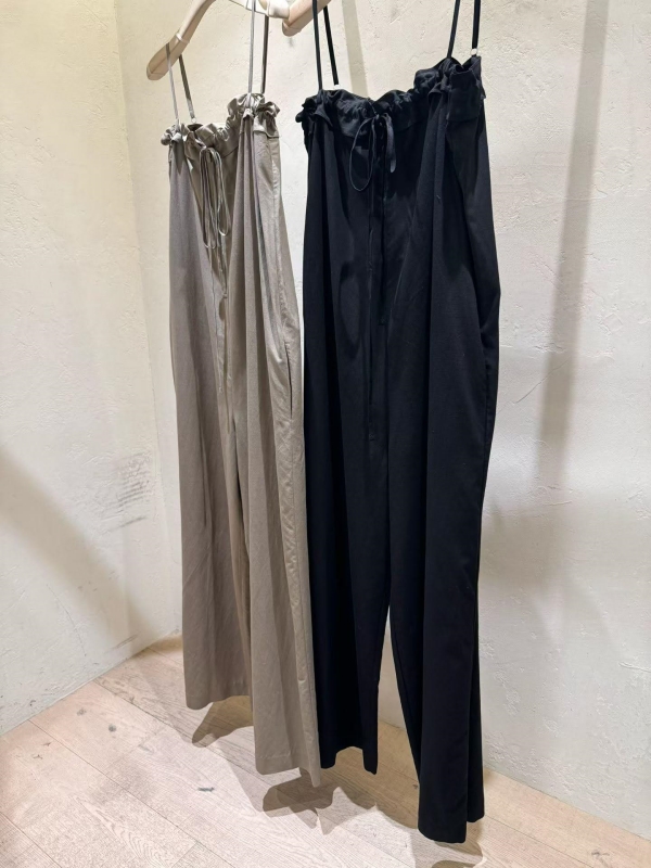 韓 細肩帶連身寬褲 2色