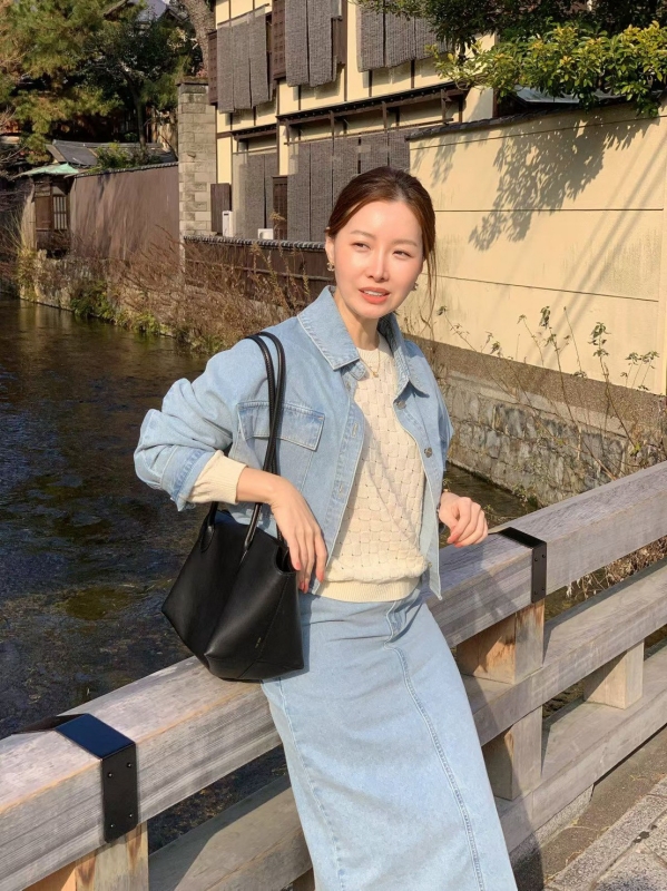 韓 淺色短牛仔外套 size