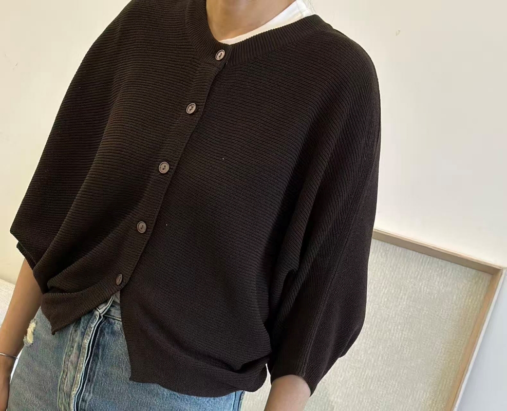 韓 短版壓紋外套 5色 size