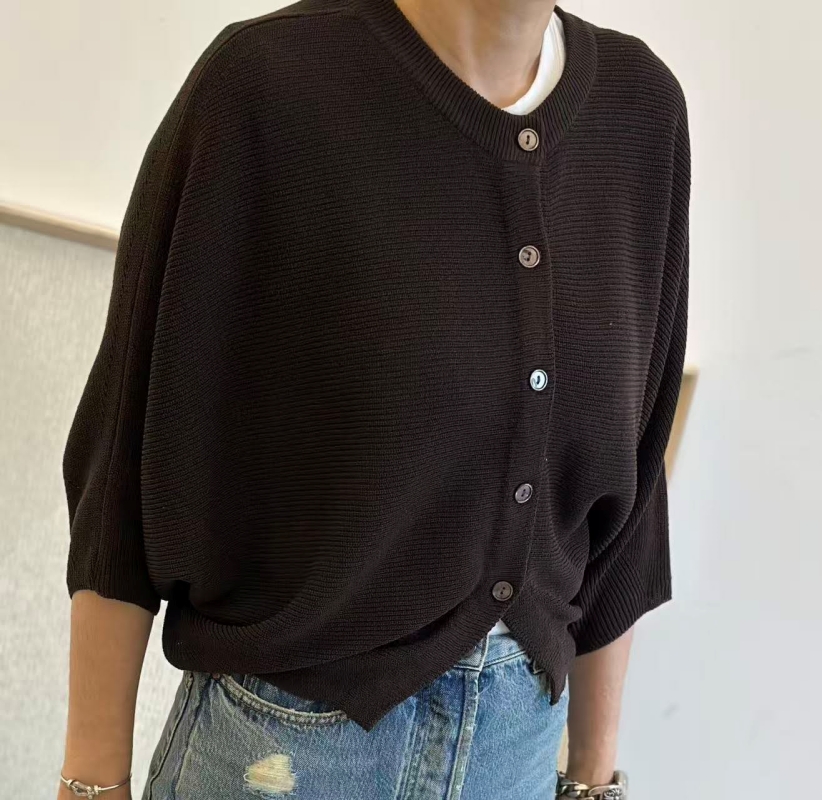 韓 短版壓紋外套 5色 size