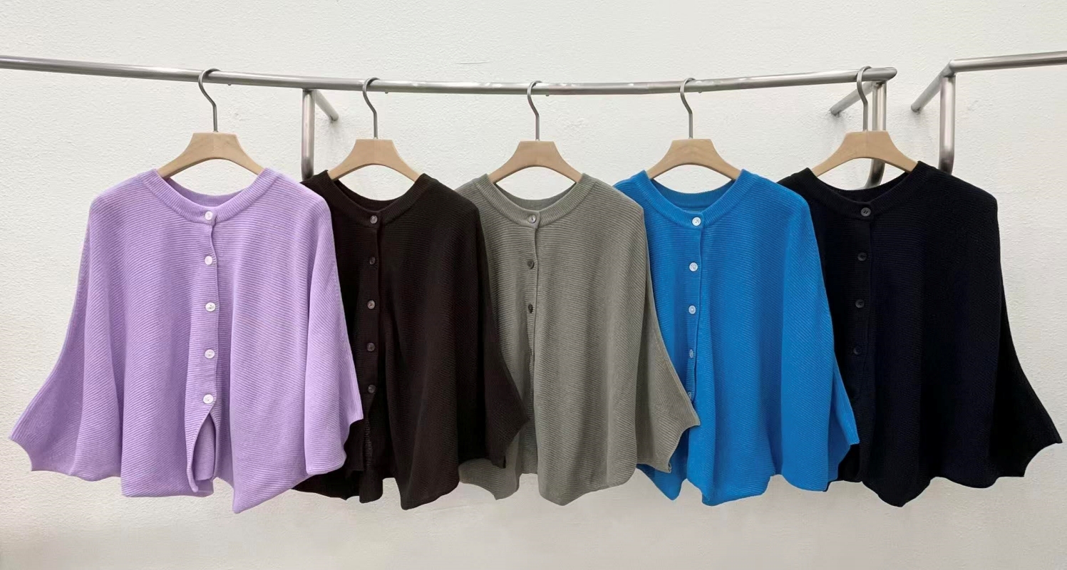 韓 短版壓紋外套 5色 size