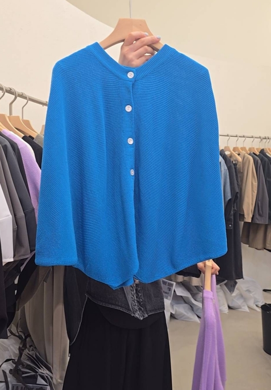 韓 短版壓紋外套 5色 size